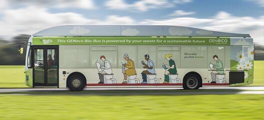 Автобус на погон на отпадоци од храна и човечки измет